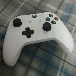 Xbox one  (1) controller
